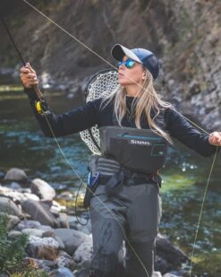 Simms Women's G3 Stockingfoot Wader -Perfect Fishing Shop 13476 042 G3 Guide Stockingfoot lifestyle S22 1 3 1 1680x 71313ec9 523c 4744 8fc2 a0b1ffe331d4